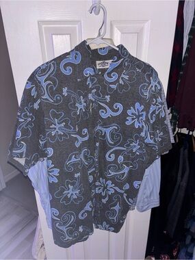 Vintage 1988 Ron Jon Gray Short Sleeve Floral Button-Up Shirt with Blue Print
